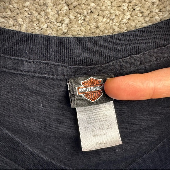 Harley Davidson Black and Gold Eagle Printed Biker Cropped Baby Tee Size Small - Picture 4 of 4